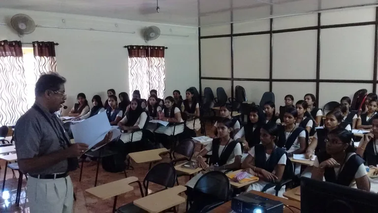 English session at Govt. Women’s Polytechnic College, Nedupuzha
