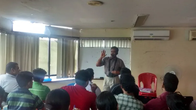 English class at IMS Coaching centre