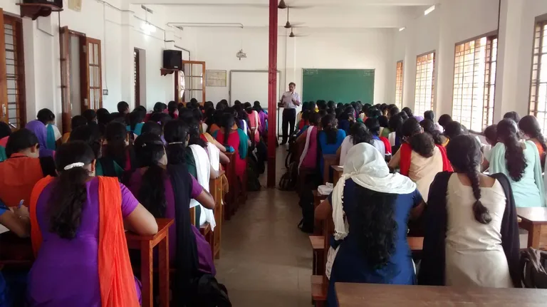 English class at St. Joseph's College, Irinjalakuda