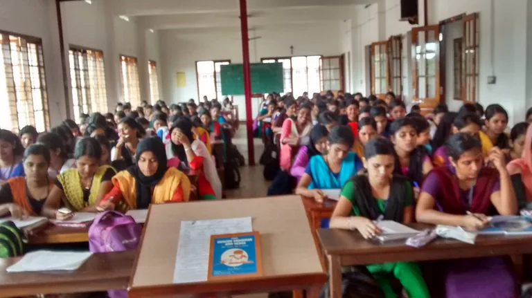 English class at St. Joseph's College, Irinjalakuda