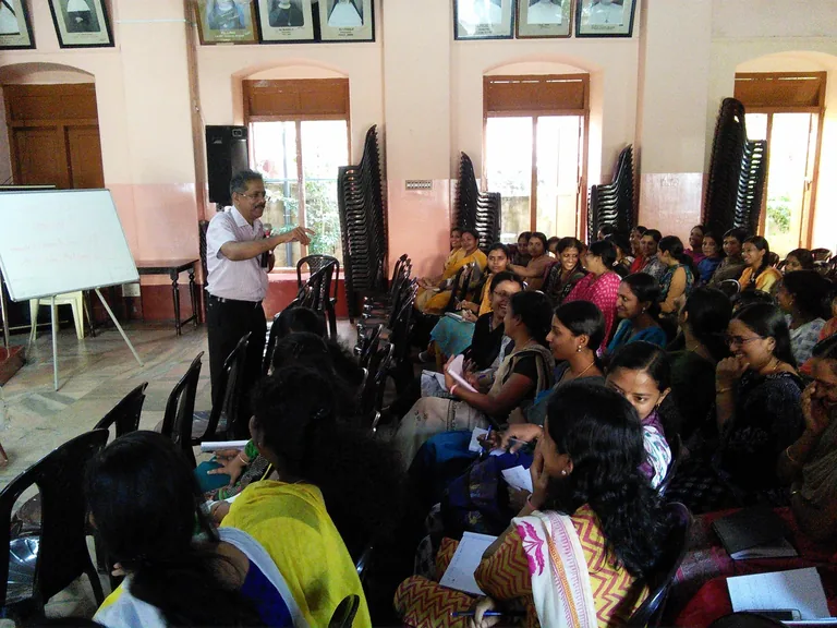 English training session for the faculty of St. Mary’s College, Thrissur