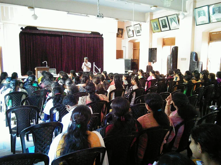 English training session for the faculty of St. Mary’s College, Thrissur